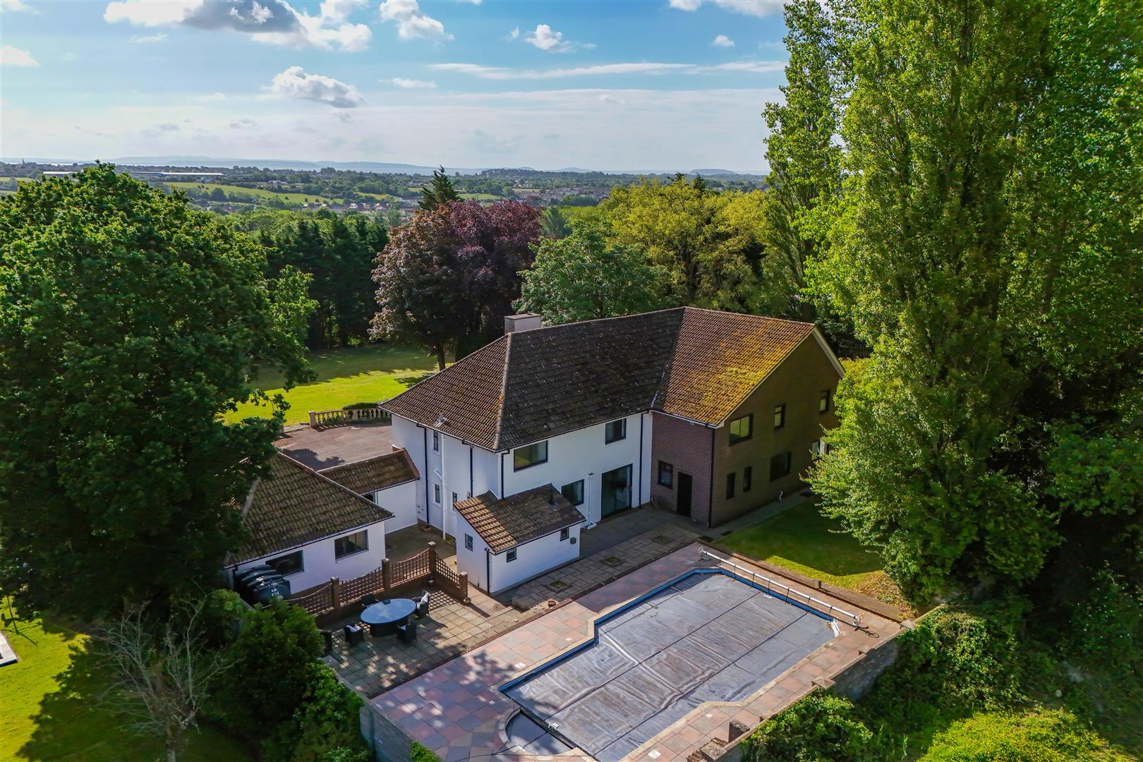 Hillandale, Pen-Y-Turnpike Road, Dinas Powys, Vale of Glamorgan, CF64 4HG